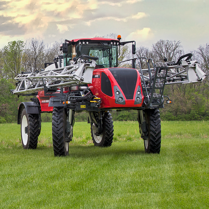 Apache HS1100 sprayer in grass